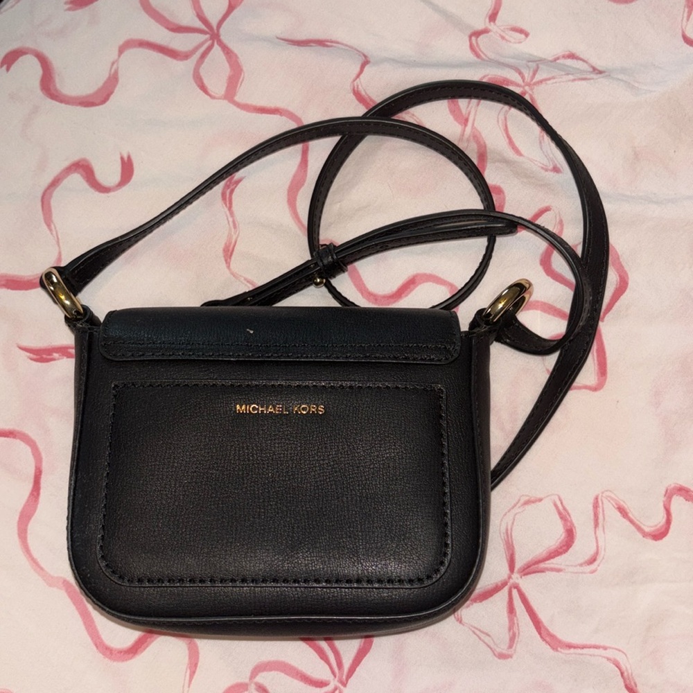 Micheal kors cross body
